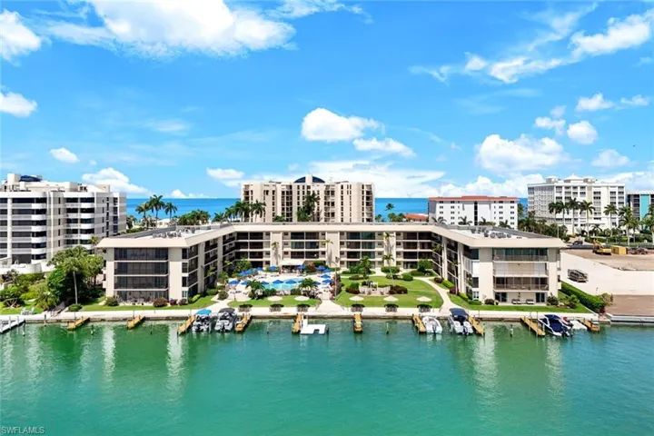 3200  Gulf Shore N BLVD, Naples, FL 34103