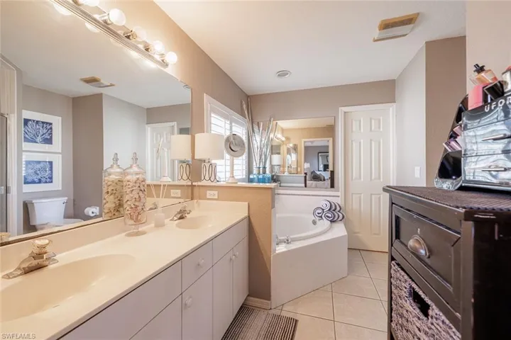 2828 Sw 33rd Ter, Cape Coral, Florida 33914