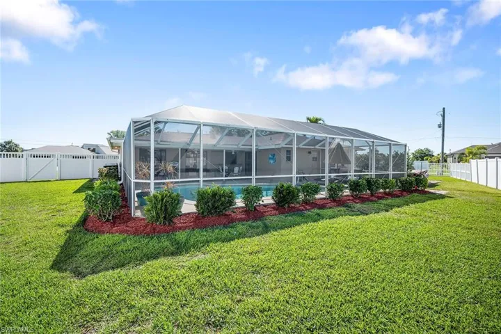 1931 SE 26th  ST, Cape Coral, FL 33904