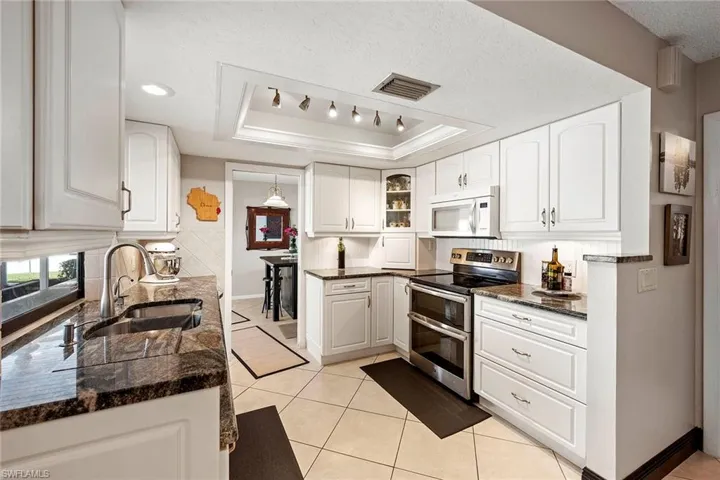 1931 SE 26th  ST, Cape Coral, FL 33904