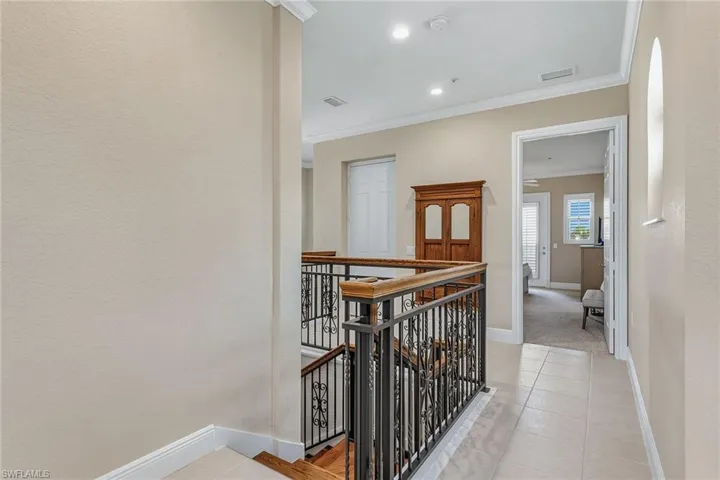 9238 Tesoro Ln 203, Naples, Florida 34114