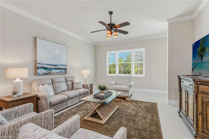 9238 Tesoro Ln 203, Naples, Florida 34114