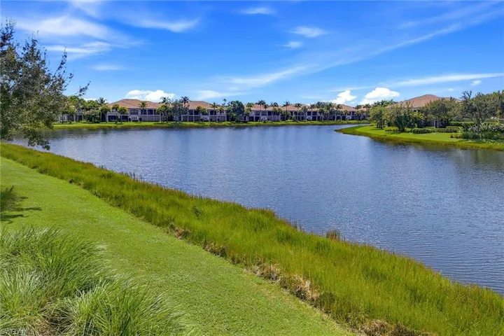 9238 Tesoro Ln 203, Naples, Florida 34114