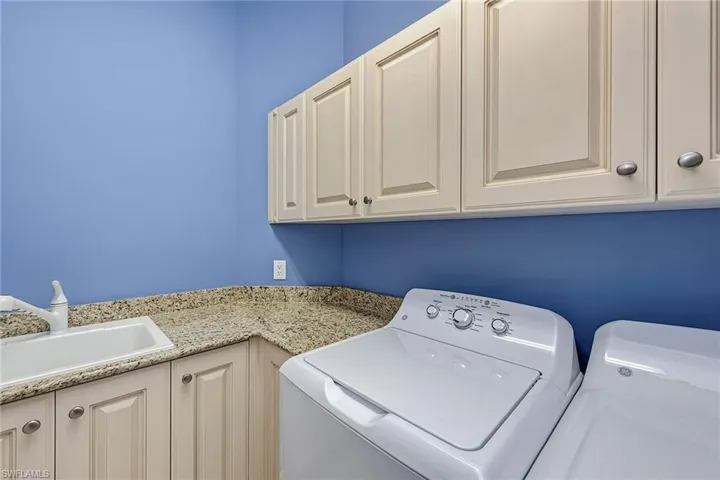 9238 Tesoro Ln 203, Naples, Florida 34114