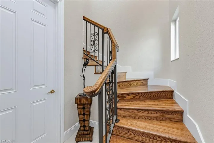 9238 Tesoro Ln 203, Naples, Florida 34114