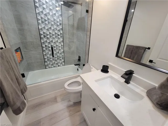 1190 Yesica Ann Cir B-204, Naples, Florida 34110