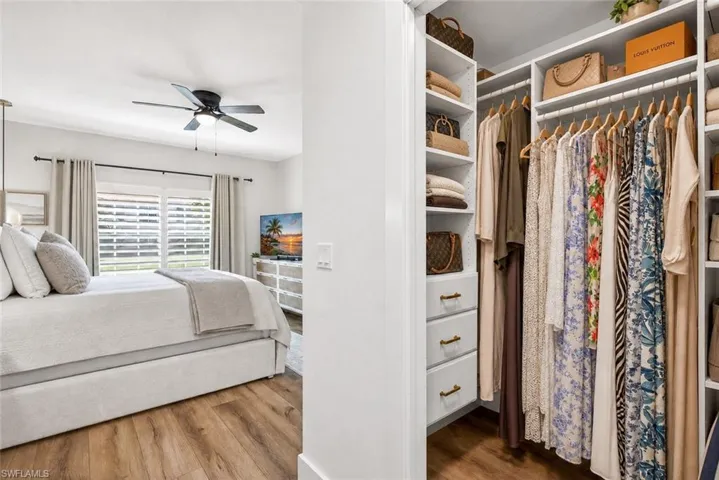 1033  Egrets Walk  CIR, Naples, FL 34108