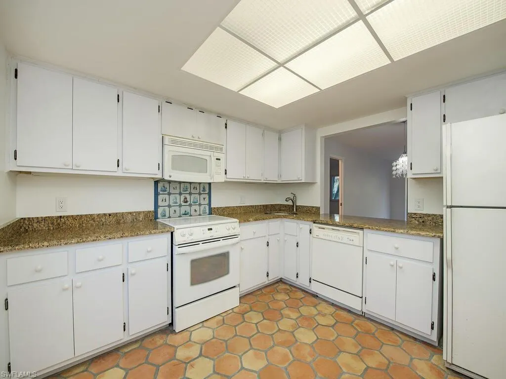 1940A Bald Eagle DR, Naples, FL 34105,224088086