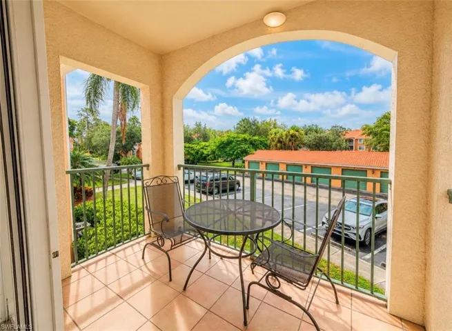 1265 Wildwood Lakes Blvd 201, Naples, Florida 34104