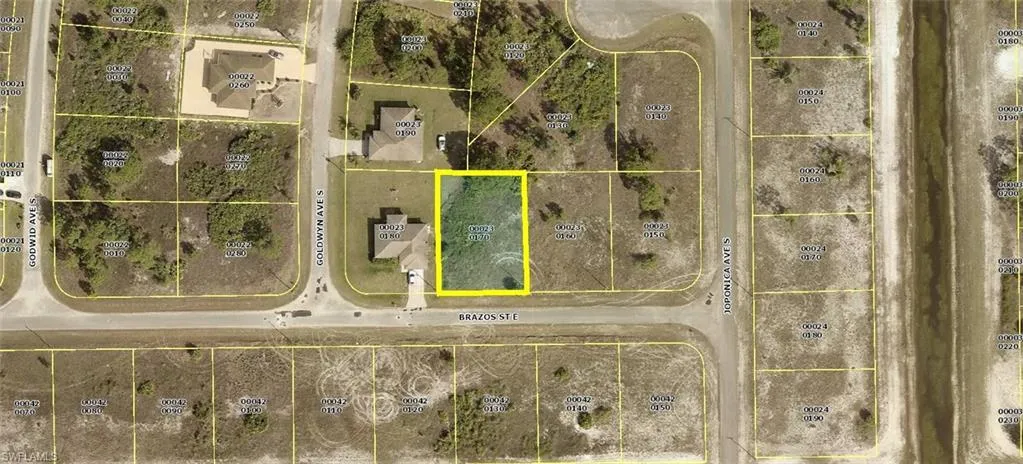 855  Brazos E ST, Lehigh Acres, FL 33974