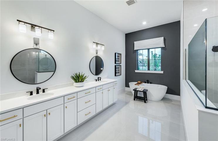 Photo of furnished model, options may vary.