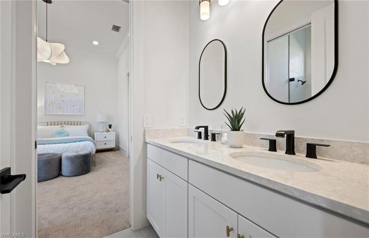 Photo of furnished model, options may vary.