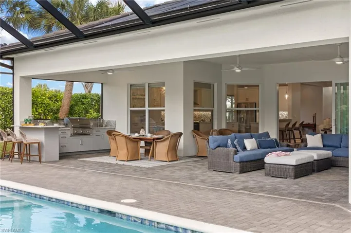 Oversized lanai
