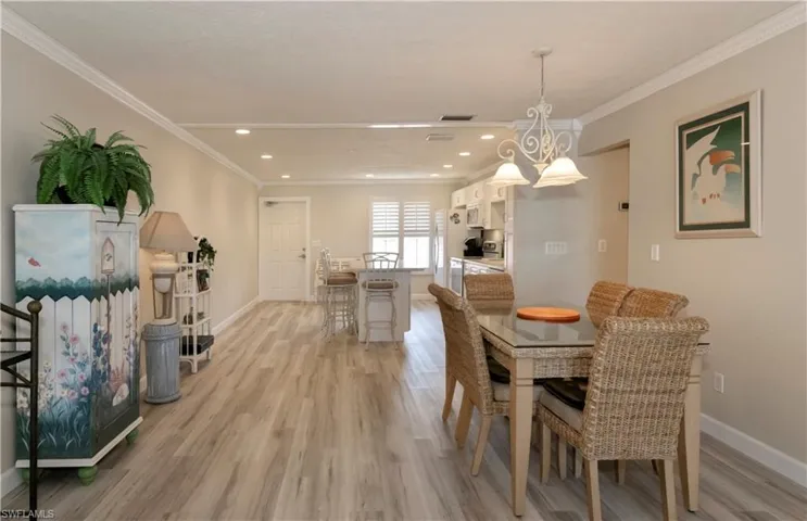 Dining room with plenty of space for entertaining