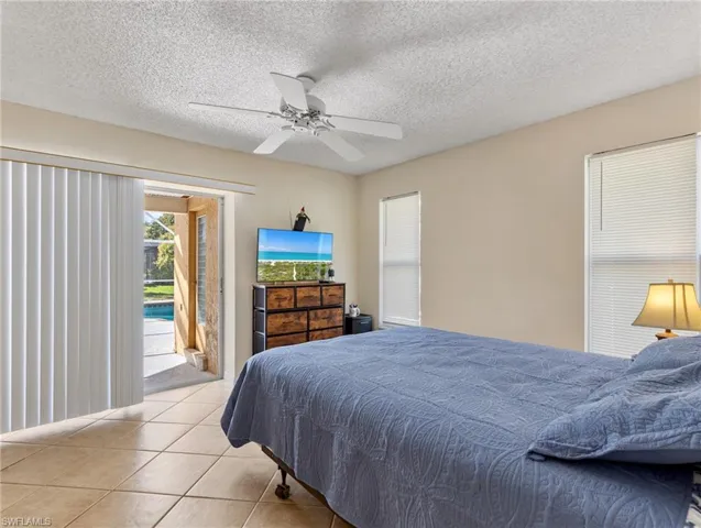 Guest BR 2 also with sliders to the lanai
