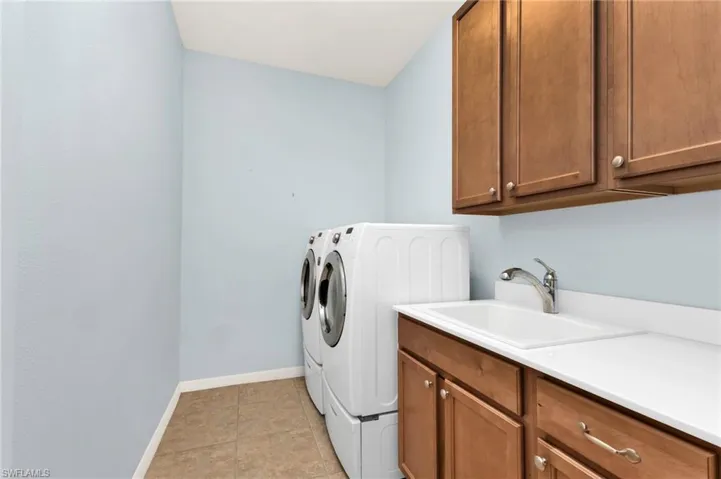 2656 Anguilla Dr, Cape Coral, Florida 33991