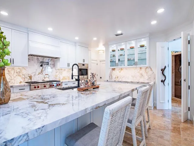 919 Sundrop Ct, Marco Island, Florida 34145