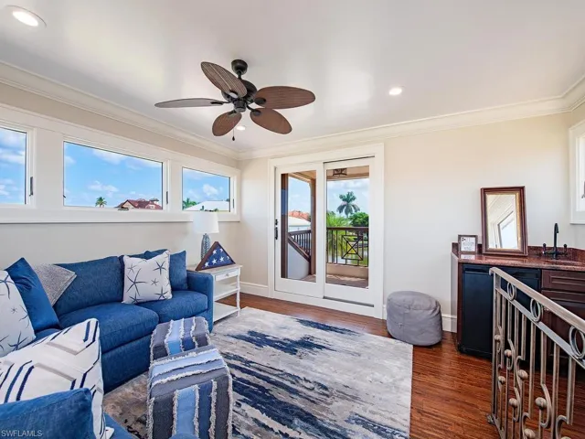 919 Sundrop Ct, Marco Island, Florida 34145