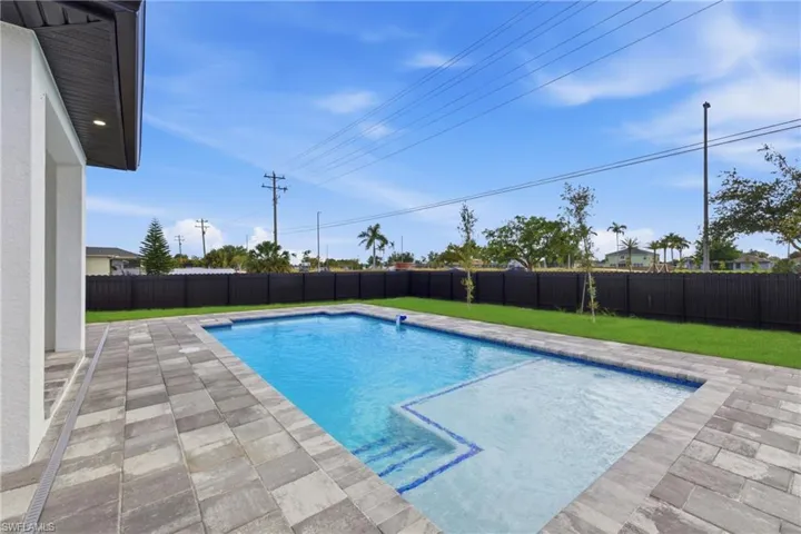 1906 Ne 16th Pl, Cape Coral, Florida 33909