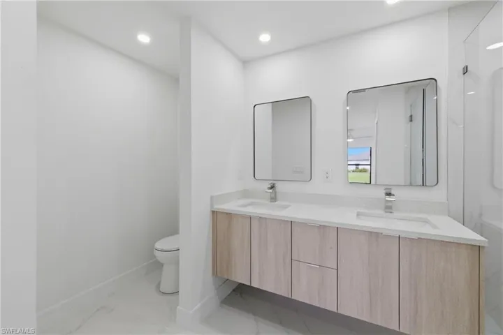 1906 Ne 16th Pl, Cape Coral, Florida 33909