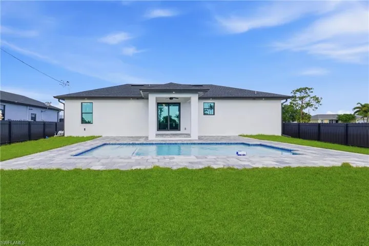 1906 Ne 16th Pl, Cape Coral, Florida 33909