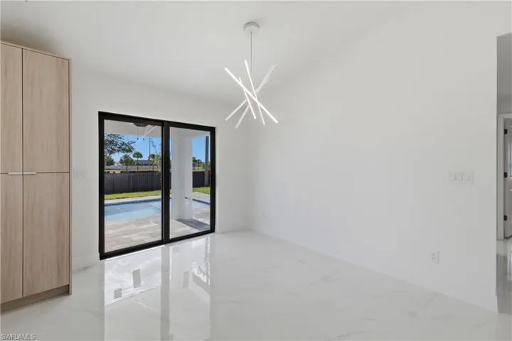 1906 Ne 16th Pl, Cape Coral, Florida 33909