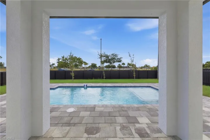 1906 Ne 16th Pl, Cape Coral, Florida 33909