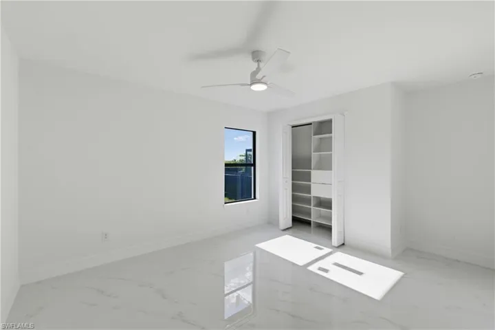 1906 Ne 16th Pl, Cape Coral, Florida 33909