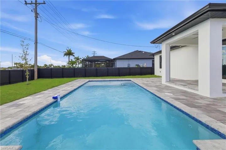 1906 Ne 16th Pl, Cape Coral, Florida 33909