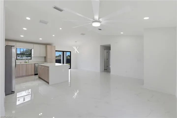 1906 Ne 16th Pl, Cape Coral, Florida 33909