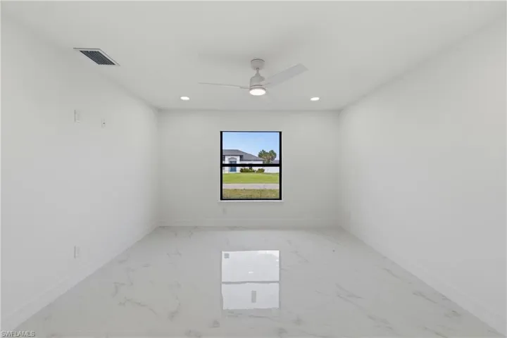 1906 Ne 16th Pl, Cape Coral, Florida 33909