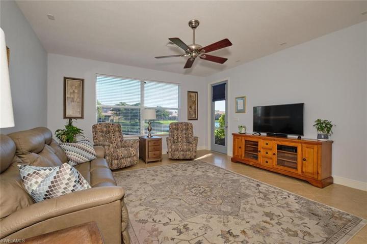 3332  Dandolo  CIR, CAPE CORAL, FL 33909