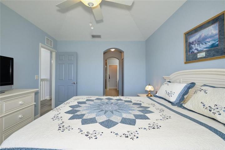 3332  Dandolo  CIR, CAPE CORAL, FL 33909
