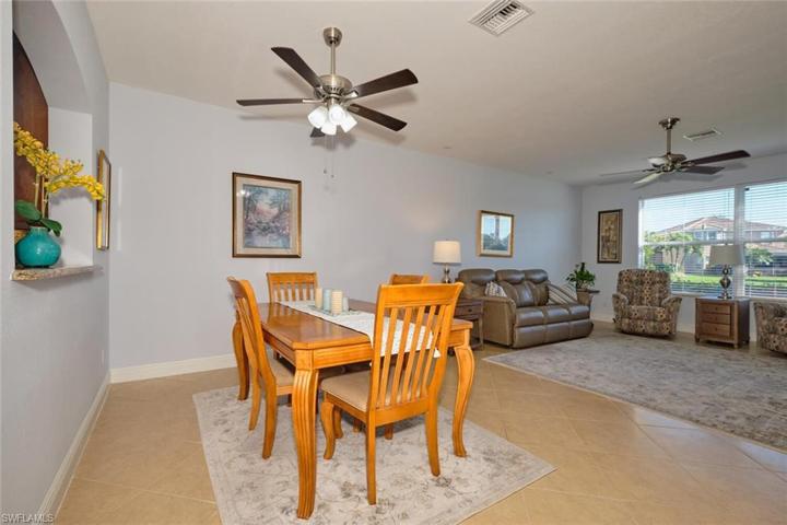 3332  Dandolo  CIR, CAPE CORAL, FL 33909
