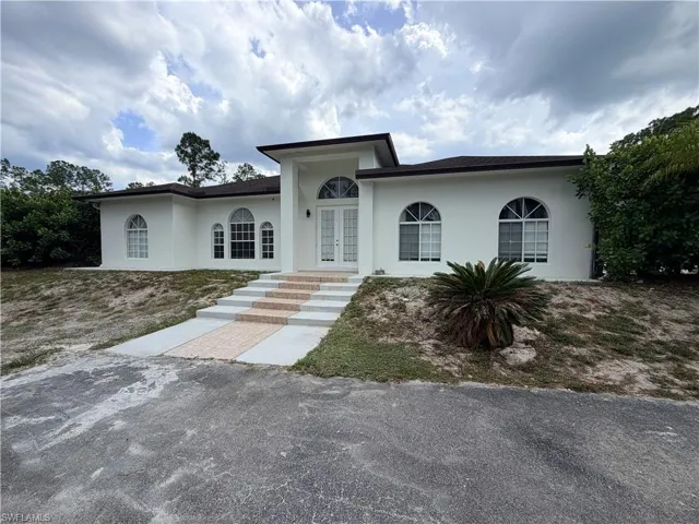 1060  Golden Gate E BLVD, Naples, FL 34120