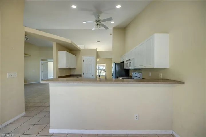 1821 Sw 41st St, Cape Coral, Florida 33914
