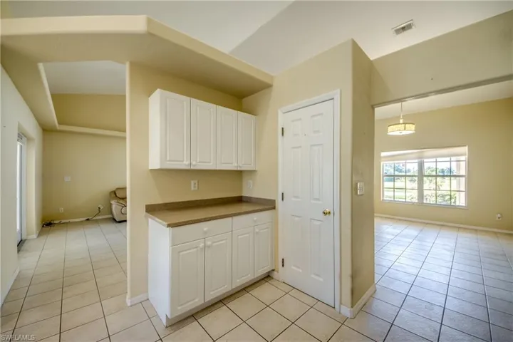 1821 Sw 41st St, Cape Coral, Florida 33914