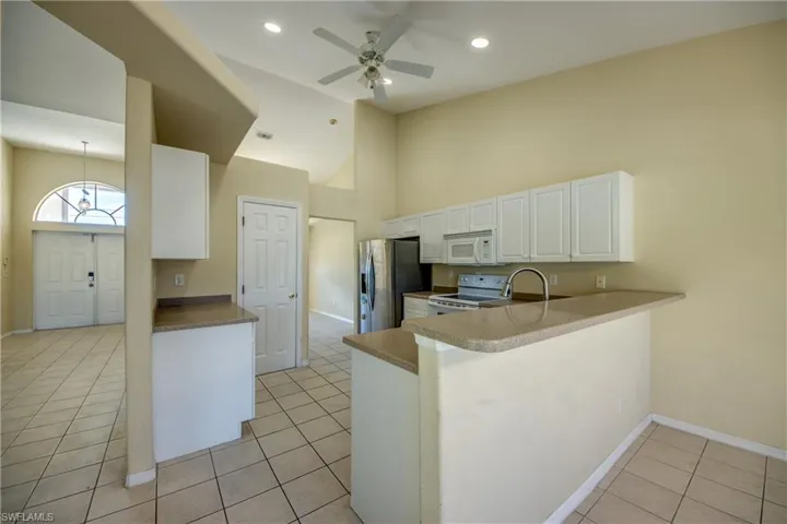 1821 Sw 41st St, Cape Coral, Florida 33914