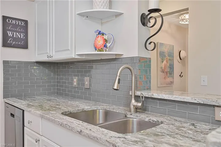 15630 Ocean Walk Cir 111, Fort Myers, Florida 33908