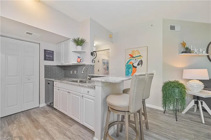 15630 Ocean Walk Cir 111, Fort Myers, Florida 33908