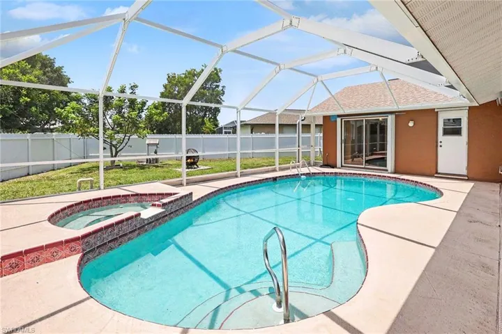628 Se 21st Ln, Cape Coral, Florida 33990
