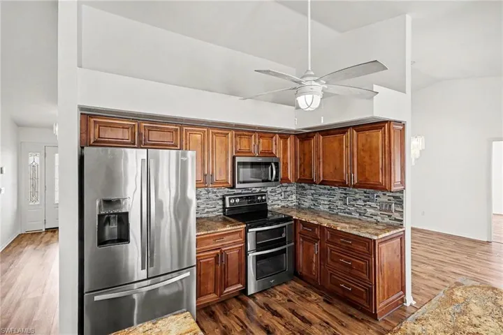 628 Se 21st Ln, Cape Coral, Florida 33990