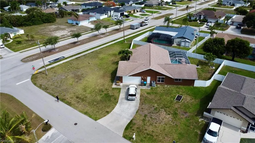 628 Se 21st Ln, Cape Coral, Florida 33990