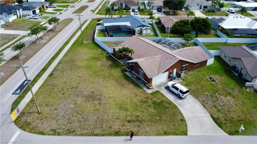 628 Se 21st Ln, Cape Coral, Florida 33990
