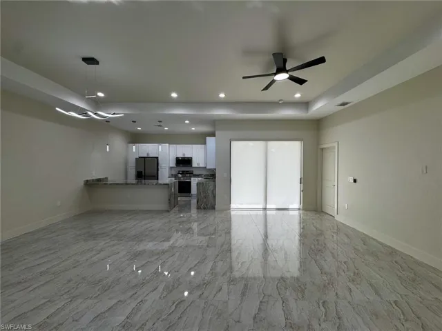 194  Yager  CIR, Fort Myers, FL 33913
