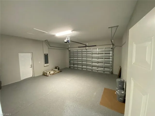 194  Yager  CIR, Fort Myers, FL 33913