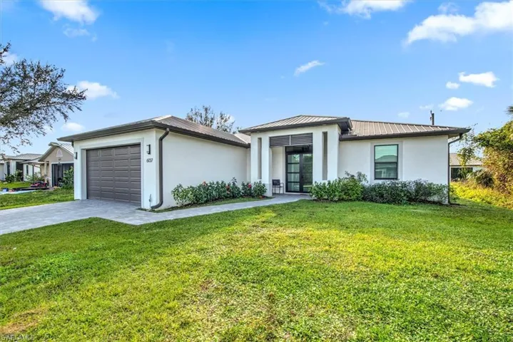 6137 Holt Ct, Fort Myers, Florida 33905