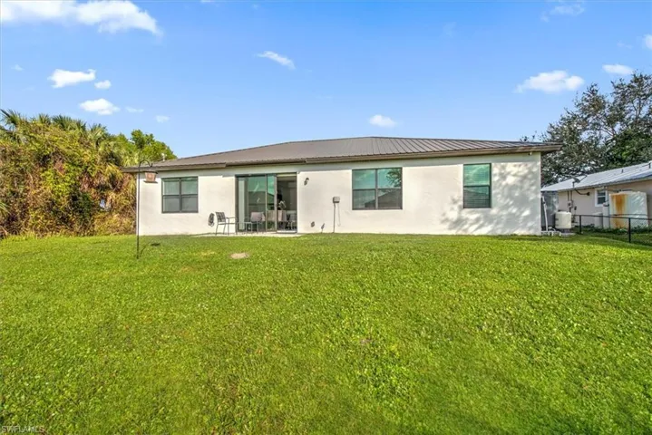 6137 Holt Ct, Fort Myers, Florida 33905