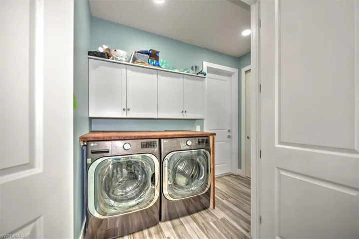 6137 Holt Ct, Fort Myers, Florida 33905