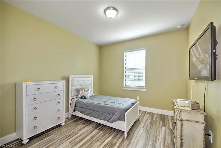 6137 Holt Ct, Fort Myers, Florida 33905
